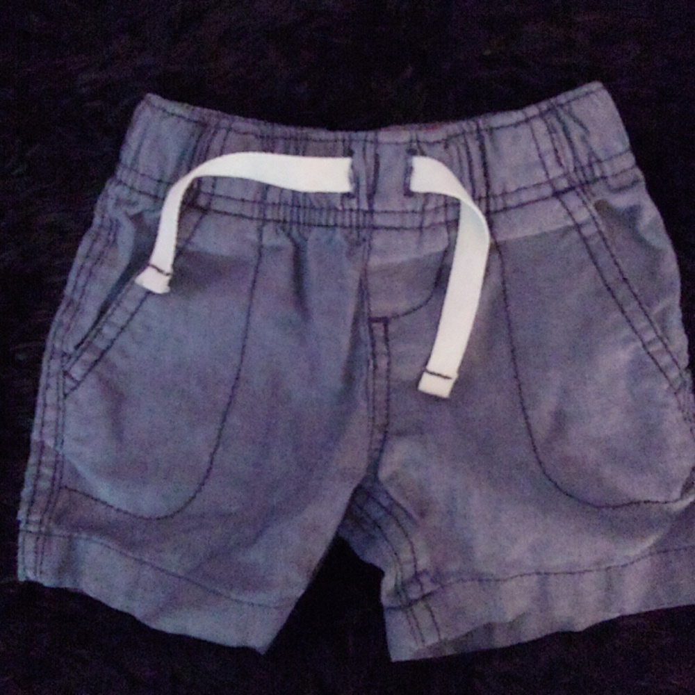 Shorts - Picture 3 of 3